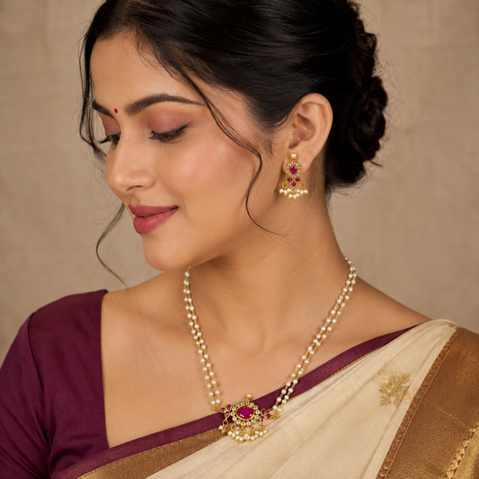 Graceful Designer Pearls Set