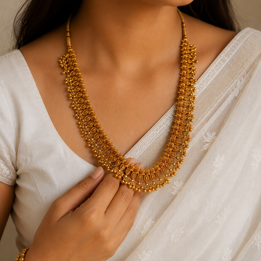 Alluring Traditional Designer Kolhapuri Saaj
