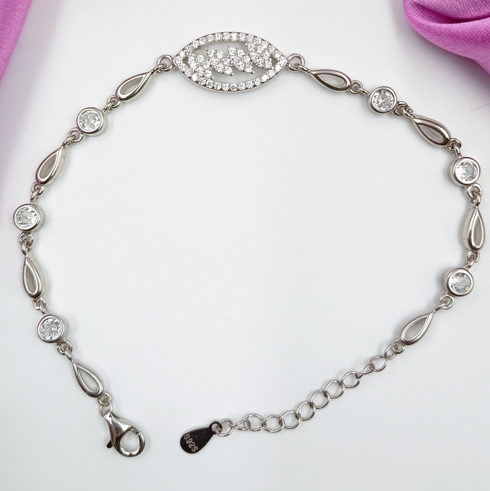 92.5 Silver Modern Dia Bracelet Shree Radhe Pearls