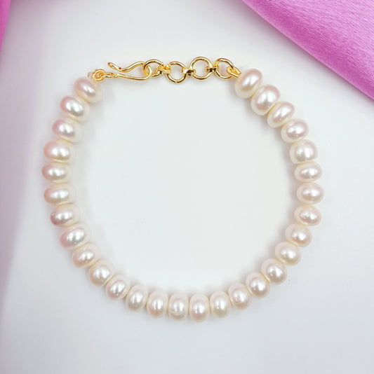Attractive White Pearls Bracelet Shree Radhe Pearls