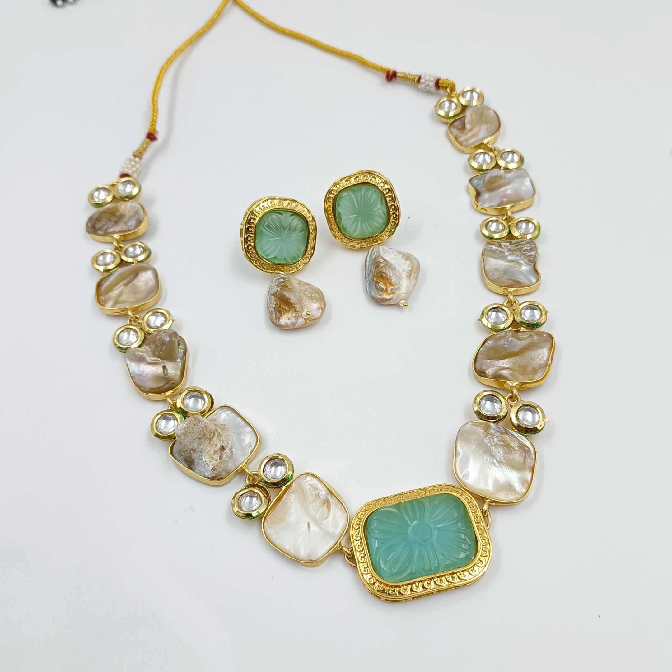 Send Mother Of Pearl Necklace Gift Online, Rs.1400 | FlowerAura