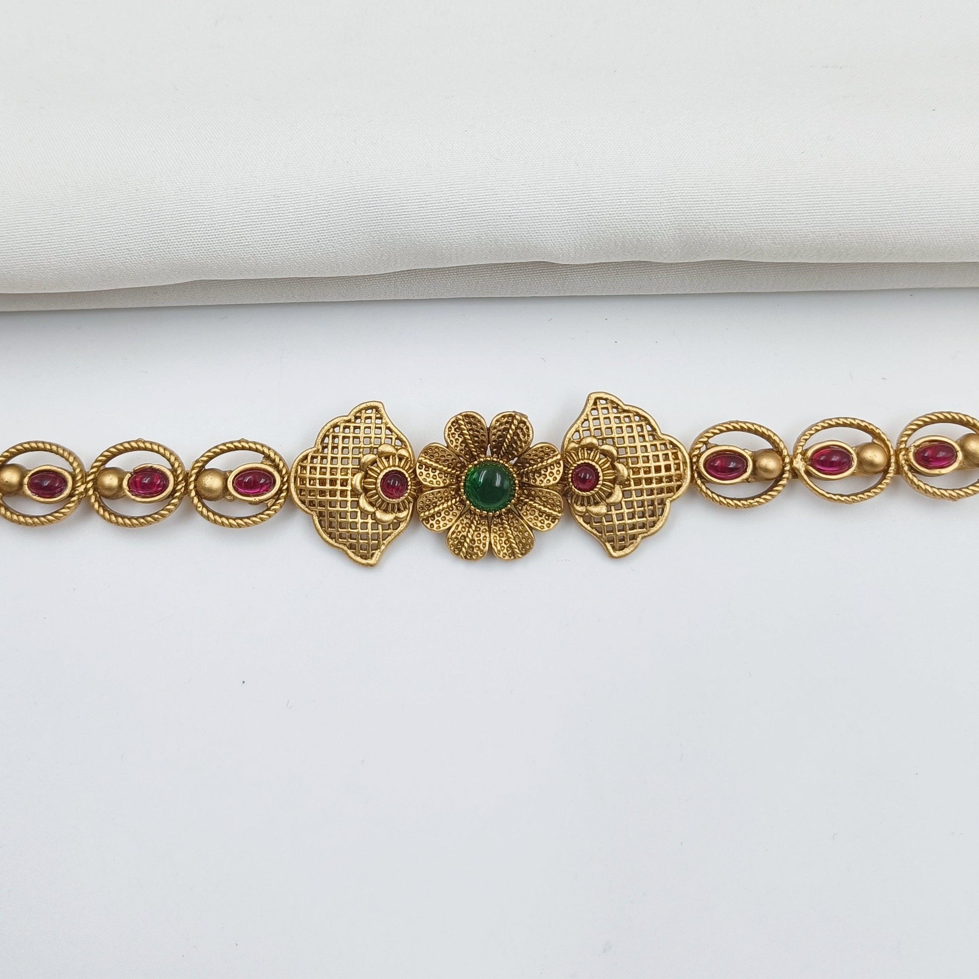 Peshwai Delicate Designer Waki Shree Radhe Pearls