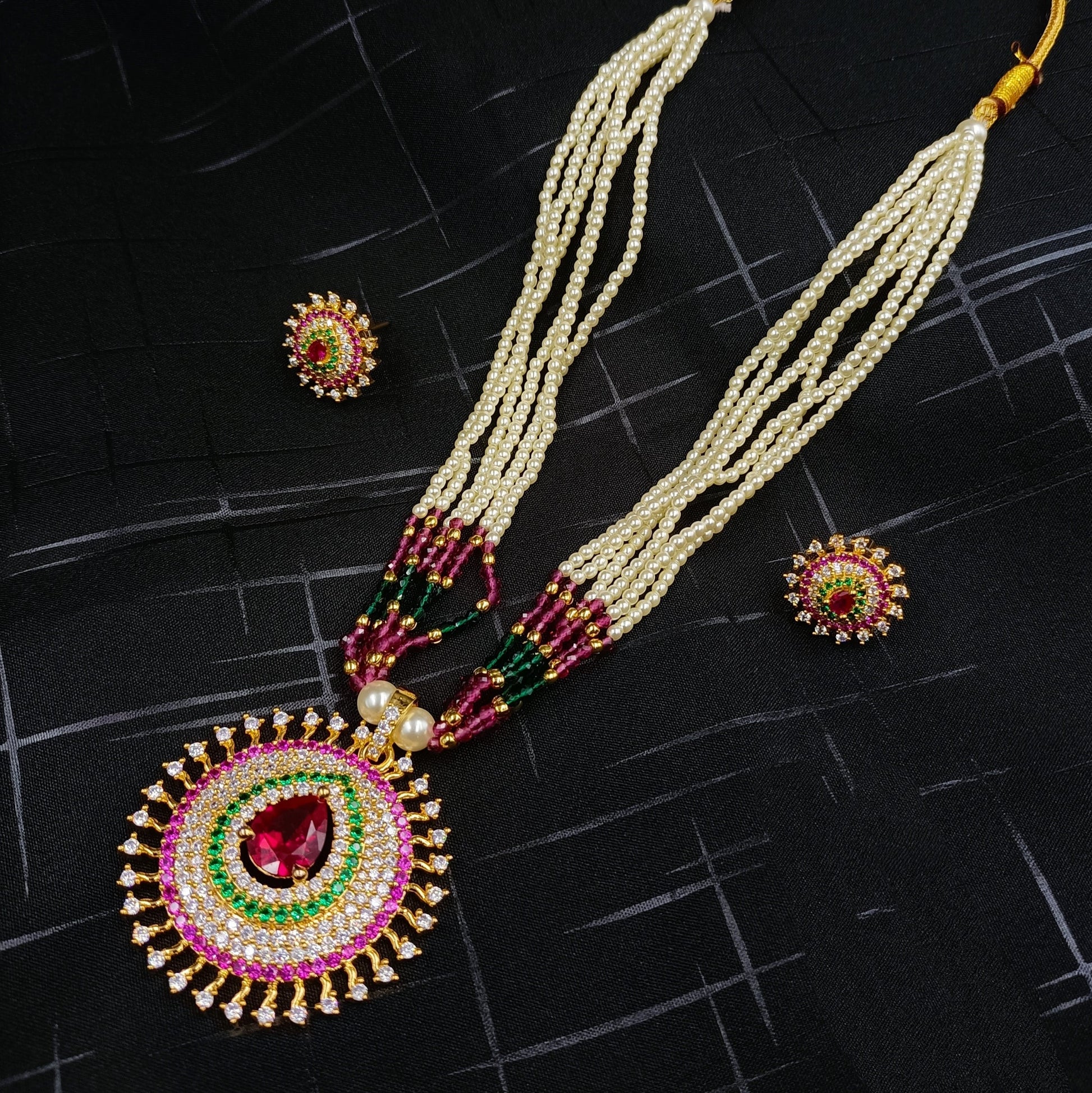 Tradistional Semi Set Shree Radhe Pearls