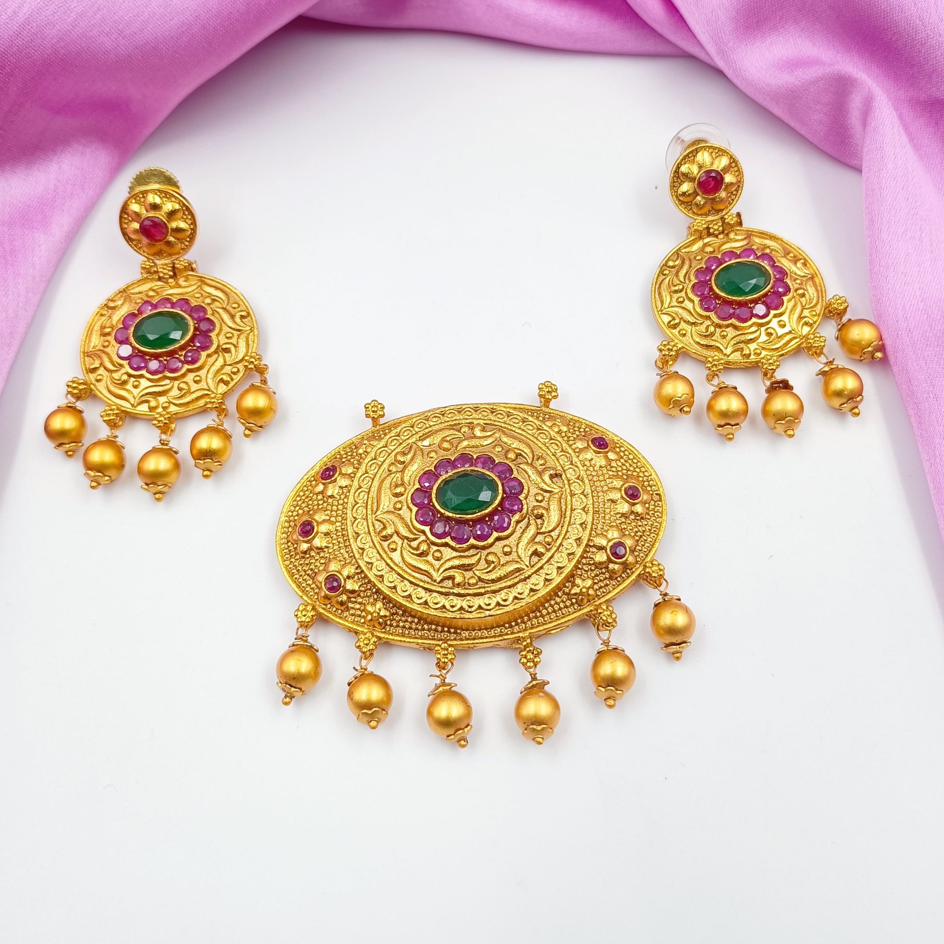 Unique Designer Temple Pendant Set Shree Radhe Pearls